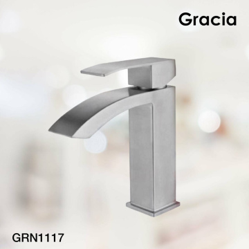 Смеситель для раковины Gracia GRN1117